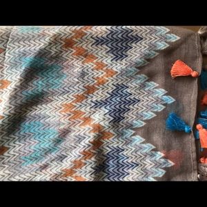 Scarf - grey Aztec design with tassels